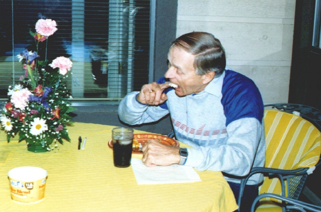 1970-1991-Jim-Janeen-first-20years/1024x768_1986 Dad Thanksgiving.jpg